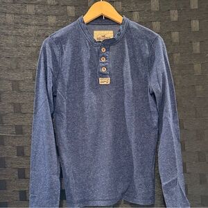 Hollister long sleeve Henley T-Shirt